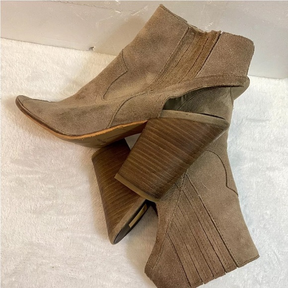 Dolce Vita Pasha Ankle Bootie Taupe Suede Leather Open Toe Stacked Heel Size 9M - Picture 6 of 16